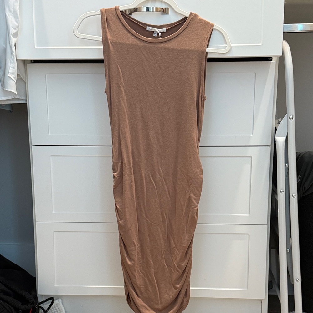 Chic Sleeveless Brown Midi Dress